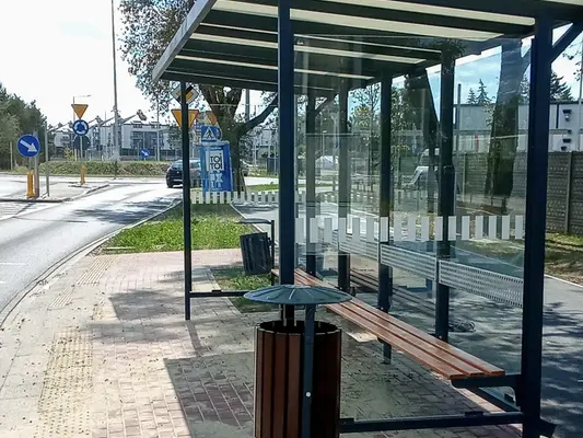 a2hm_wiaty_producent_1_Pruszków ul. południowa 2 szt 19.08.jpg