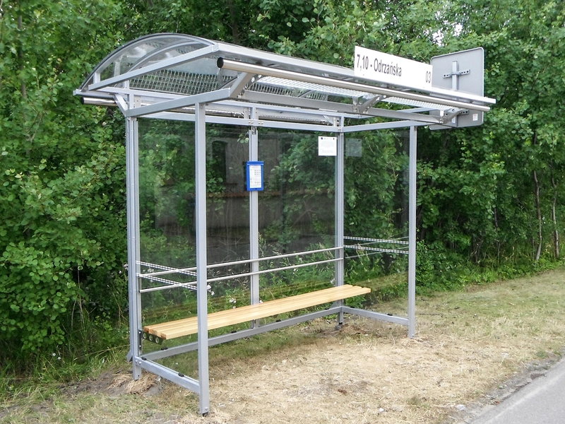 wiata-przystankowa-autobusowa-CETUS-LUX-realizacje-02.webp