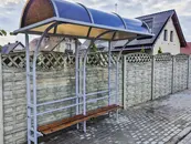 wiata-przystankowa-autobusowa-KAPELLA-realizacje-01.webp