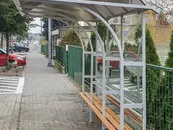 wiata-przystankowa-autobusowa-KAPELLA-realizacje-04.webp