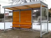 wiata-przystankowa-autobusowa-VOLANS-realizacje-01.webp